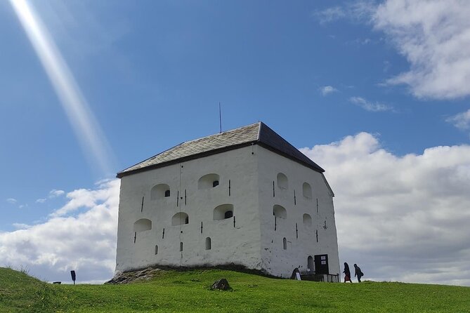 Panorama Bus Tour with Audio Guide - Trondheim from the harbor to the hills