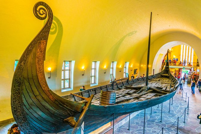 Private 5-hrs Oslo Exclusive Driverguide Luxury Limo/Van-Tour incl Museums - Opera House, Royal Palace, and central Oslo