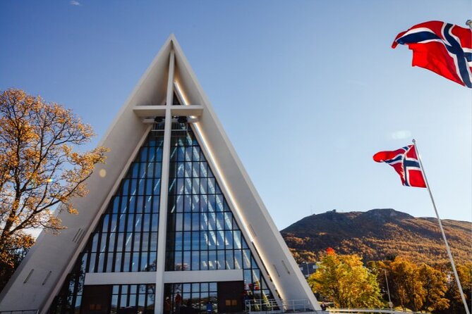 Private Airport and City Transfer in Tromso - A 20-minute ride that solves a real arrival problem