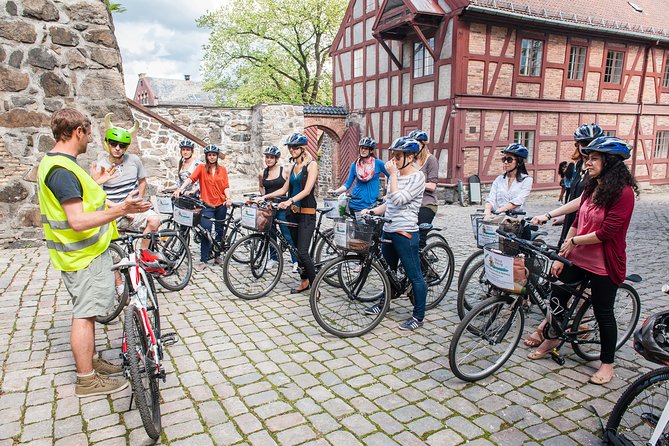 Private Bike Tour (3 hours) - Starting near Karl Johans gate and City Hall