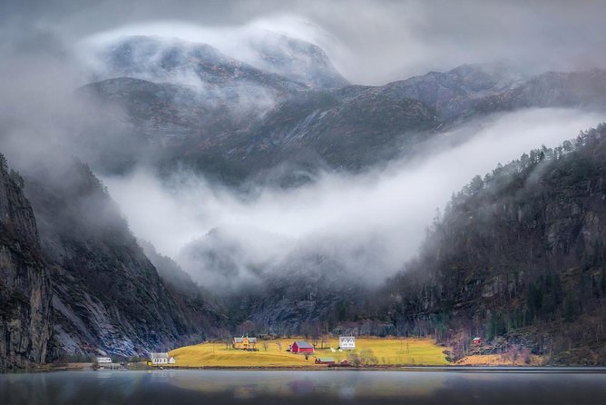 Private Fjordcruise by Luxury Pontoon Boat - Bergen Fjords - Is $784.45 per person a fair price?
