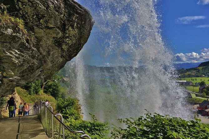 PRIVATE GUIDED TOUR: Queen of the Fjords - tour from Bergen, 6 hours - At a glance