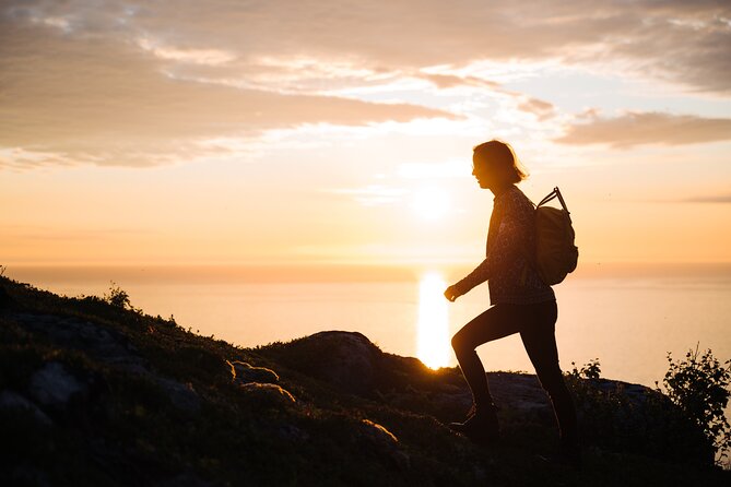 Private Midnight Tour To Gimsøya - Why Gimsøya works so well for a midnight sun evening