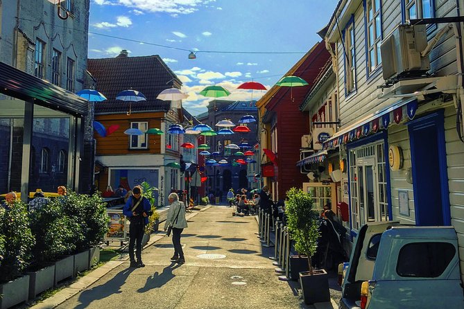 PRIVATE TOUR: Bergen city sightseeing, 4 hours - Gamlehaugen adds a royal stop