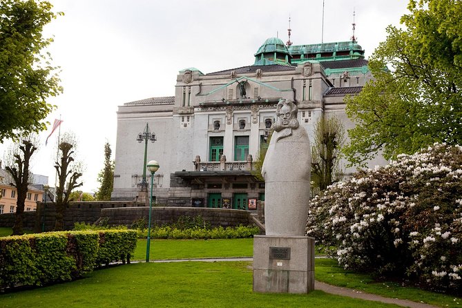 PRIVATE TOUR: Bergen city sightseeing, 5 hours - Choosing between four very different routes