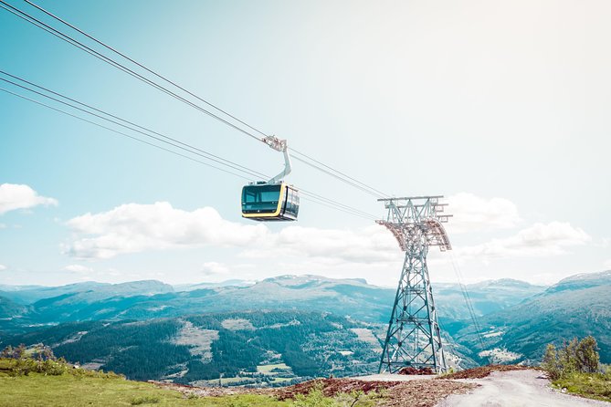 Private tour - Hardangerfjord, Voss Gondola & 4 Great Waterfalls - Fossen Bratte starts the waterfall hunt