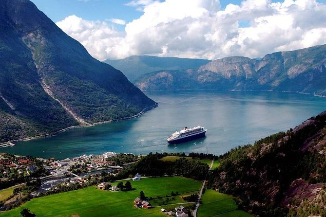 Private tour - Hardangerfjord, Voss Gondola & 4 Great Waterfalls - Lunch and the Voss Gondola