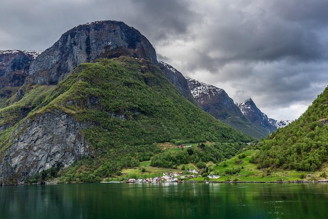 Private tour to Sognefjord and Flåm from Bergen, 24 hr refundable - Choosing the right Gudvangen to Flåm cruise