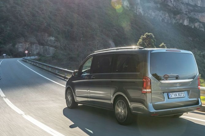 Private Transfer From Bergen Airport to City Centre - Clean cars, roomy vans, and a private ride