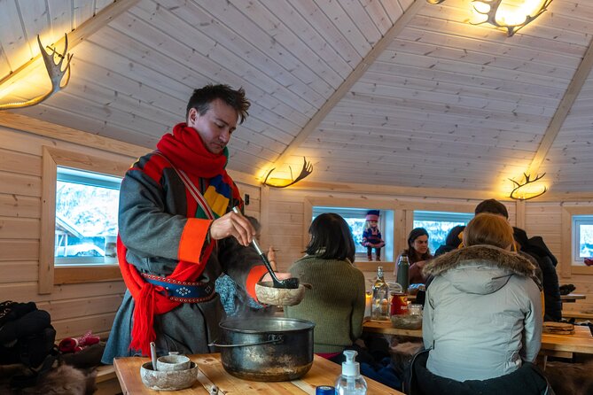 Reindeer feeding & Saami Culture with chance for Northern Lights - The Northern Lights chance at the camp