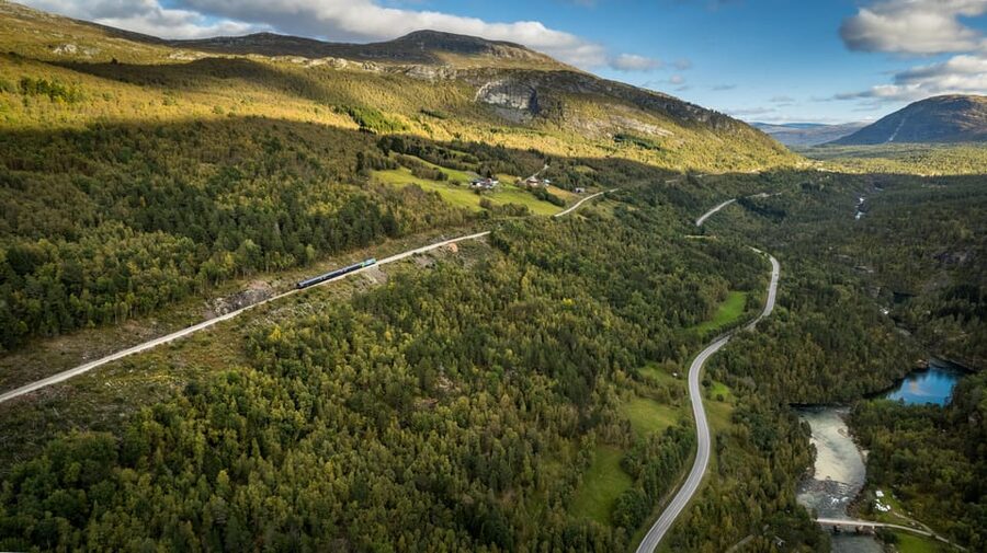 Romsdalen: Rauma Railway Golden Train with Guide - Kylling Bridge, the railway’s great photo stop
