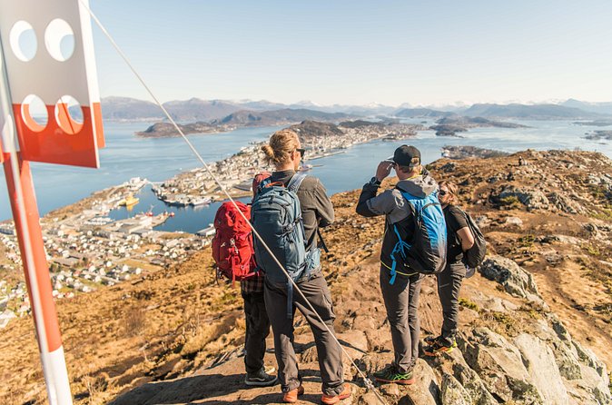 Seakayak And Hike in Ålesund - Landing at Hessa and walking toward Mt. Sukkertoppen