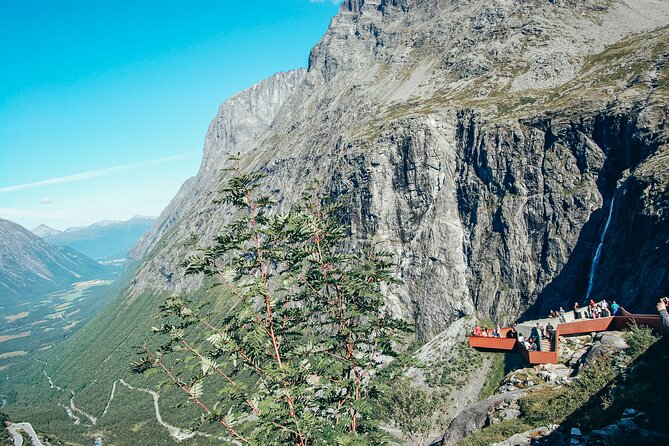 Sightseeing Tour in Trollstigen - Land of Trolls - The drive, the guide, and the vehicle