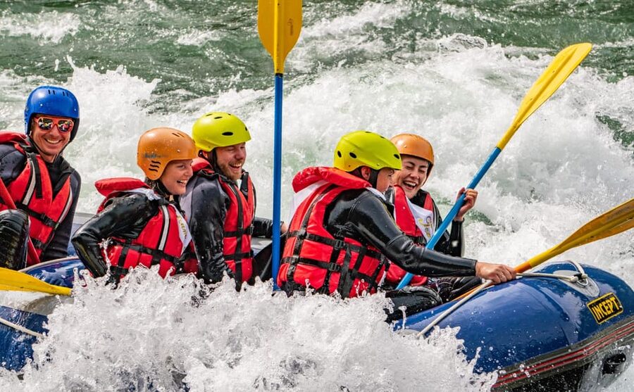 Sjoa: Unforgettable Rafting Experience - The guide team and the safety side