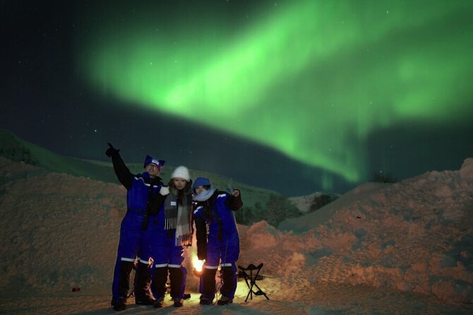Small Northern Lights Tour Max 8 Guests Pickup and Photography - Why a small Northern Lights chase makes sense in Tromsø