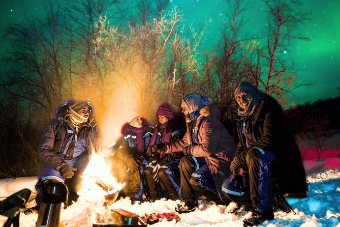Small Northern Lights Tour Max 8 Guests Pickup and Photography - Who will enjoy this tour most?