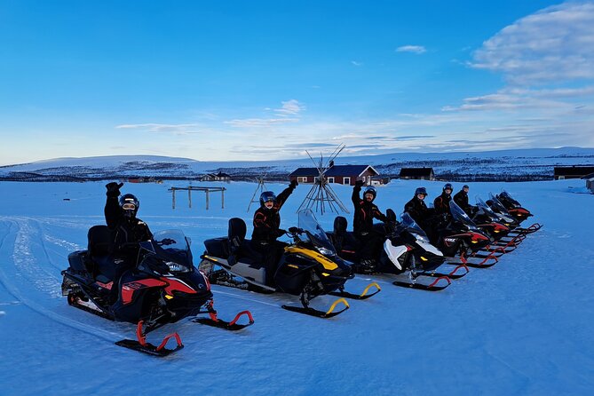 Snowmobile safari in the mountain plateau of Finnmarksvidda - Open plateau, forest tracks, and changing Arctic light
