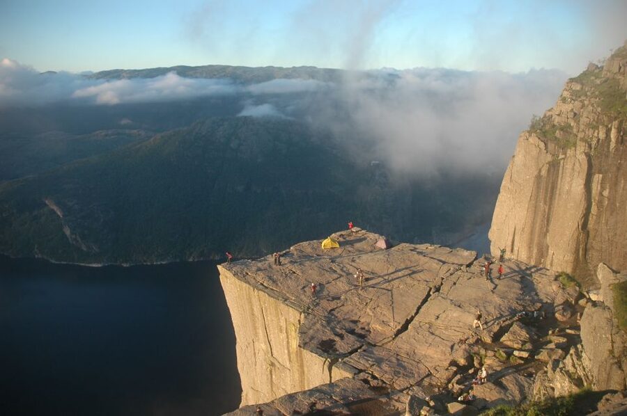 Stavanger: Guided Sunrise Hike to Pulpit Rock - Four Kilometers of Rocky Trail