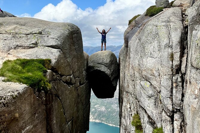 Stavanger: Kjerag Hike with Guide and Transportation - Small details that improve the day
