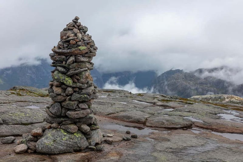 Stavanger: Kjerag Summer Hike with Packed Lunch - The Final Two Kilometers to Kjerag