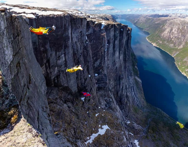 Stavanger: Kjerag Summer Hike with Packed Lunch - The Three-Hour Return to the Parking Area