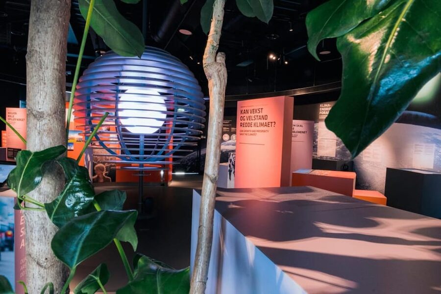 Stavanger: Norwegian Petroleum Museum - Entrance Ticket - Watch Oilkid for the personal story