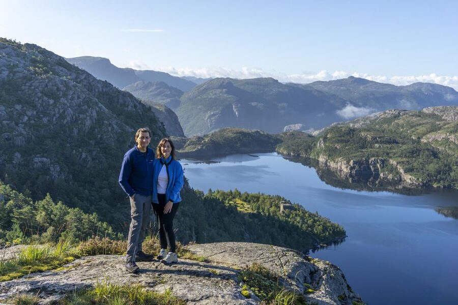 Stavanger: Preikestolen Classic Hike and Side Trail - The descent and the six-hour guided portion