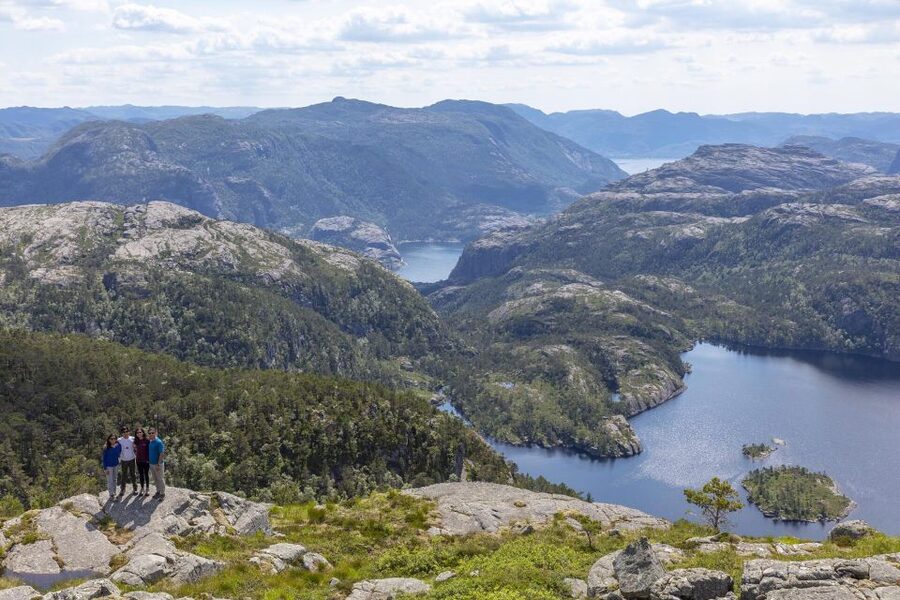 Stavanger: Preikestolen Hidden Trail Hike + Canoe + Lunch - The old trail and its rocky sections