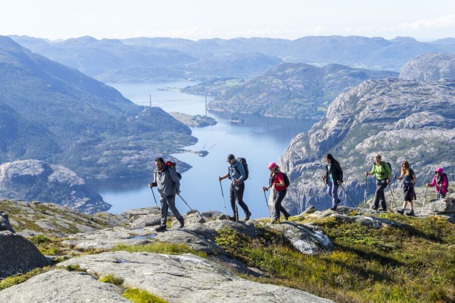 Stavanger: Preikestolen Hidden Trail Hike + Canoe + Lunch - The descent takes patience