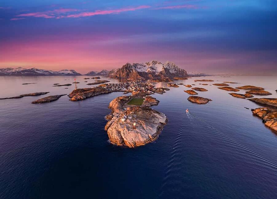 Svolvær and Henningsvær Sightseeing and History Tour - Key points to know before you book