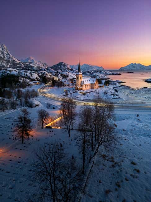 Svolvær and Henningsvær Sightseeing and History Tour - Lofoten Cathedral and the meaning of a landmark