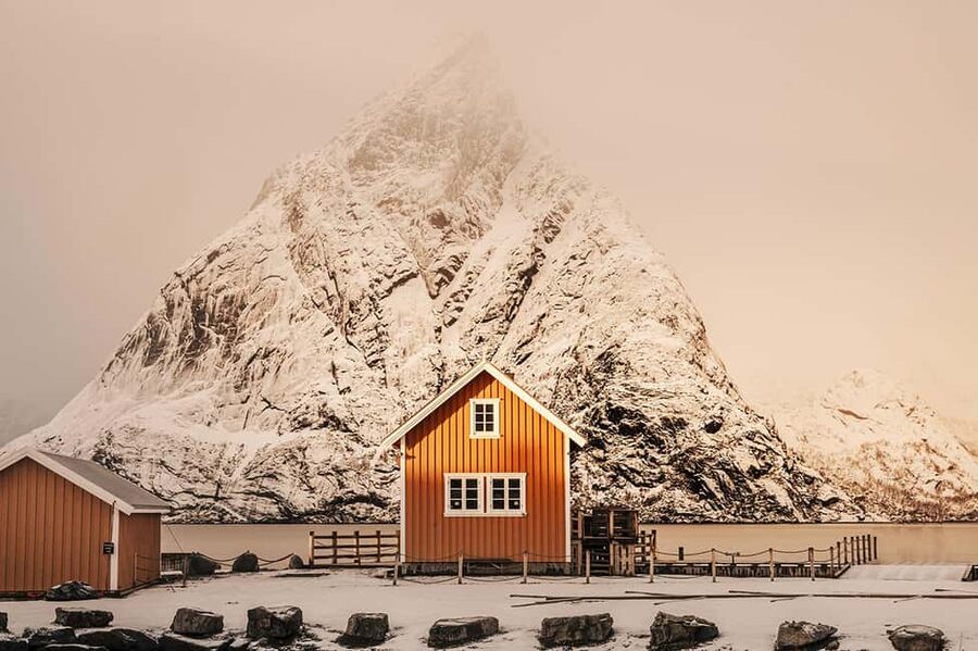 Svolvær: Reine, Hamnøy, Sakrisøy Photo Tour - Ramberg: a beach break beside the Norwegian Sea