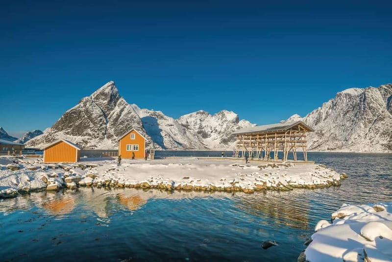 Svolvaer: South Lofoten Top Highlights Photo Tour - The minivan, group size, and pace