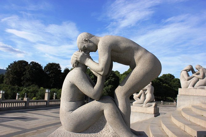 The Ultimate Study of the Human Form at Vigeland's Sculpture Park with a Local - Why the small group matters