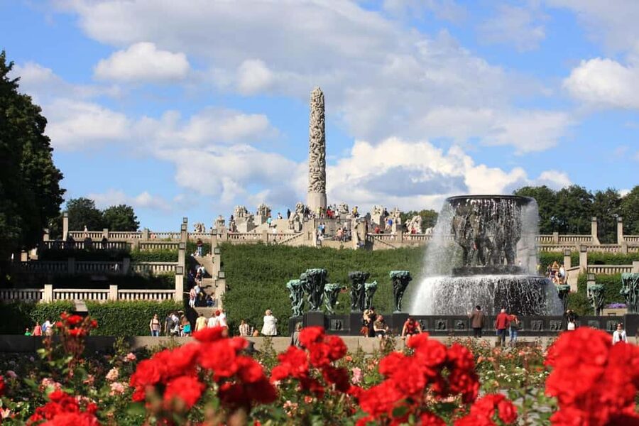 The Vigeland Park in Oslo: Insta-Perfect Walk with a Local - Price and value at $124 per person