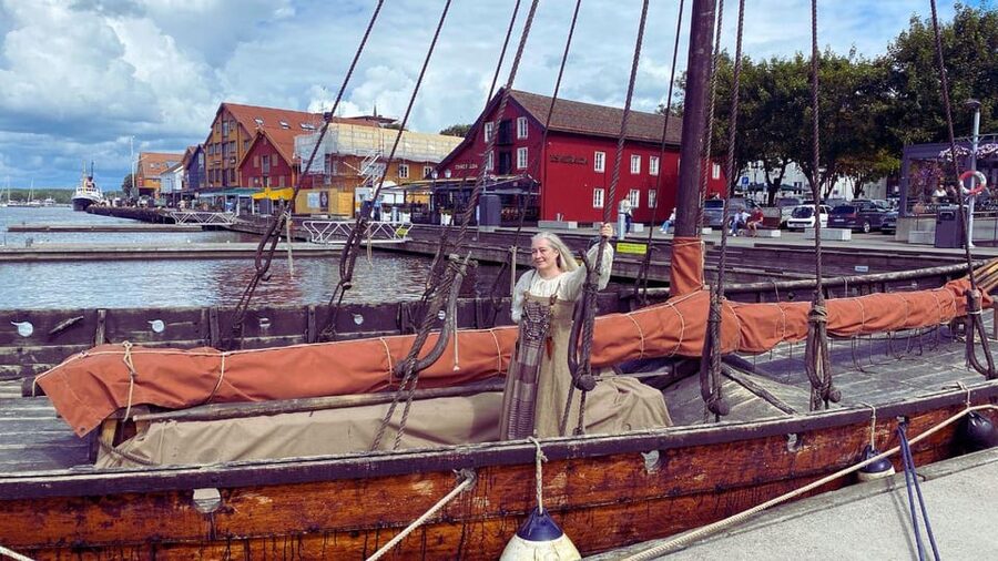 Tønsberg: Walk with a Viking - Guided Tour - Myths, sagas, and the stories behind the stones