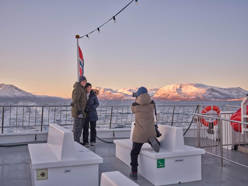 Tromsø: Arctic Fjord Cruise in Polar Landscapes - Wildlife watching along the shore