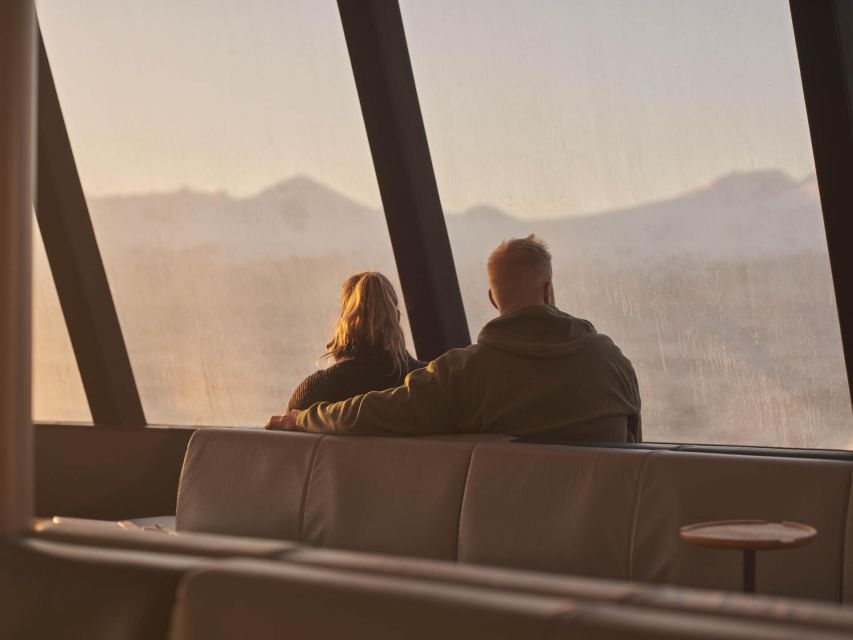 Tromsø: Arctic Fjord Cruise in Polar Landscapes - Guides, stories, and the small details