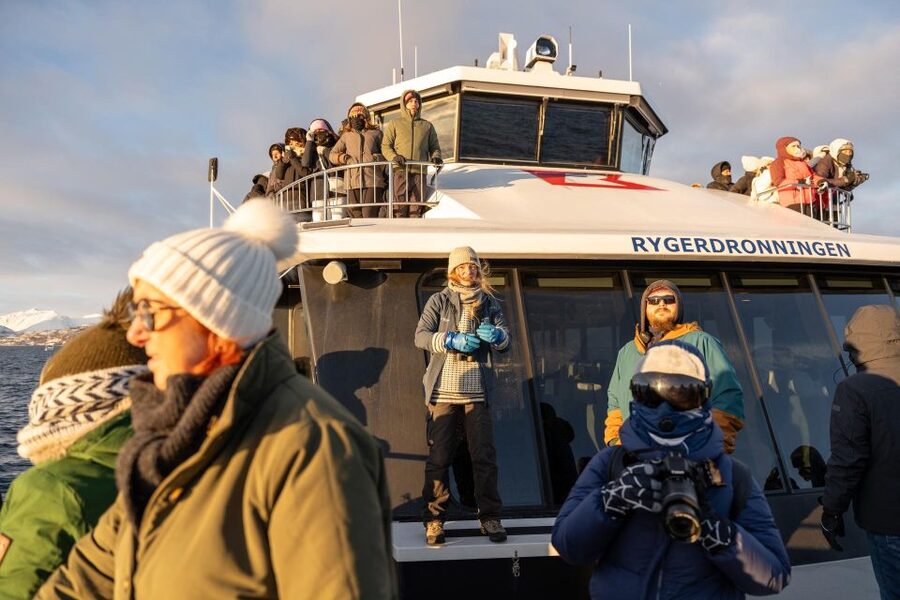 Tromsø: Arctic Fjord Cruise in Polar Landscapes - Through the first fjords and island villages
