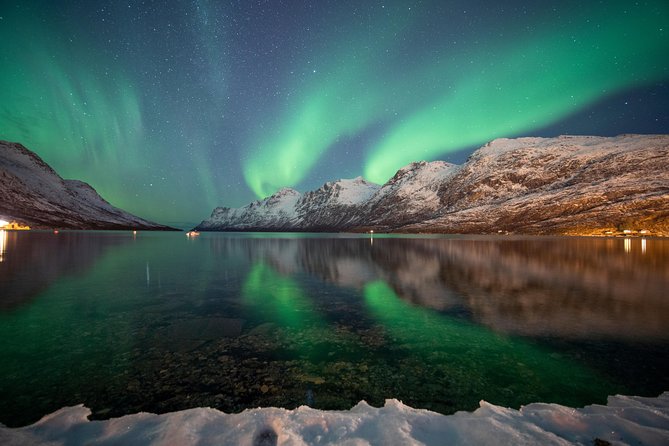 Tromso Aurora Chase by Minibus with Thermal Suit, Snack and Photo - Hansnes, Sommarøy, and the coastal route
