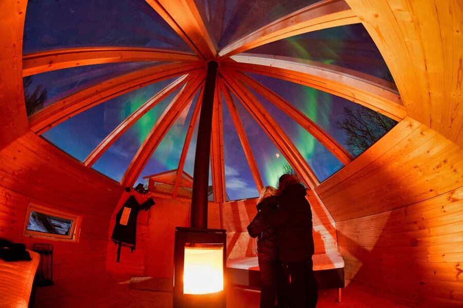 Tromsø: Aurora Crystal Lavvo Overnight Stay with Activities - Why the crystal lavvo makes this stay different