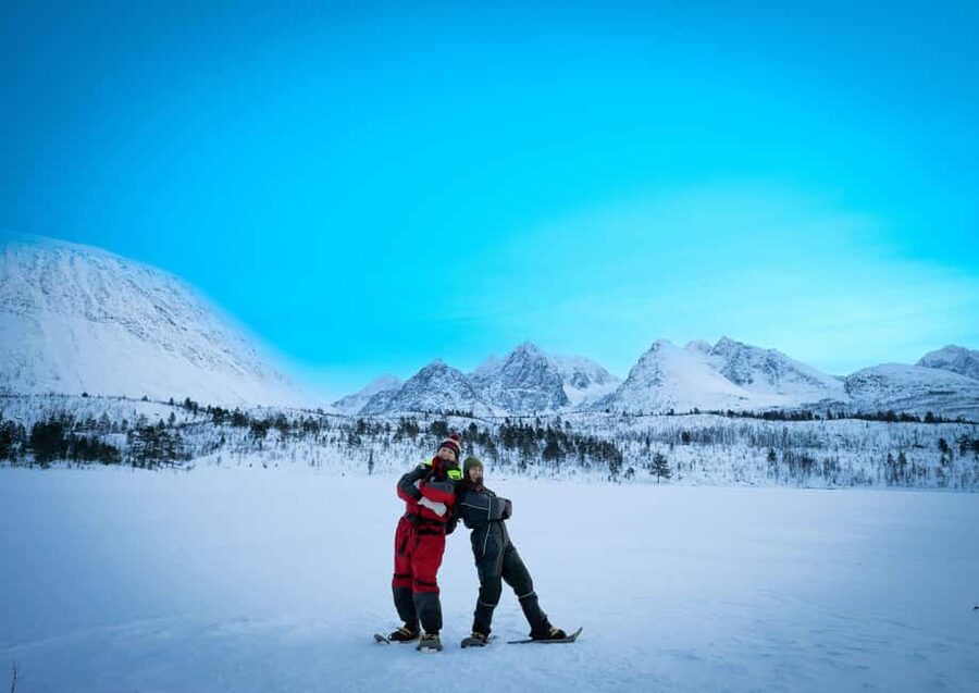 Tromsø: Aurora Crystal Lavvo Overnight Stay with Activities - Dinner, forecasts, and the wood stove lesson