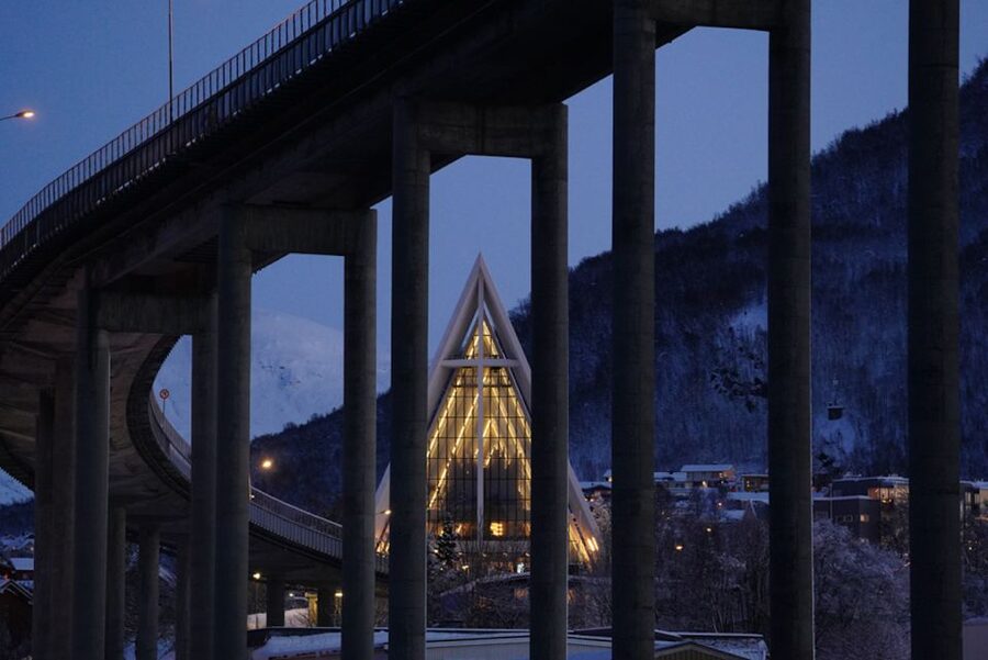 Tromsø: Aurora Dinner Cruise by Hybrid-Electric Catamaran - First course: a 40-minute taste of the north