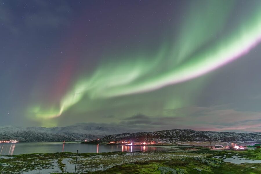 Tromsø: Aurora Quest Minibus Adventure - Cold-weather planning that will save your evening