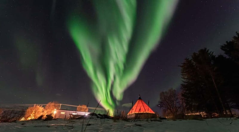 Tromsø: Aurora Safari Chase by big bus with Camp meal - Why the bus chase matters