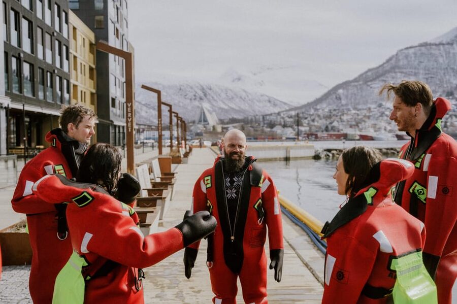 Tromsø city center Urban Floating experience - What the seasons change