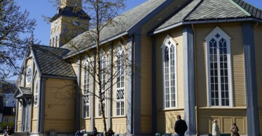 Tromso: City Highlights Guided Walking Tour - The Polar Museum and Skansen’s oldest buildings