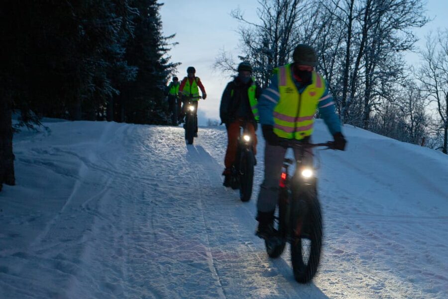 Tromsø: Electric fatbike trip on winter paths - From Tromsø streets toward Tromsømarka