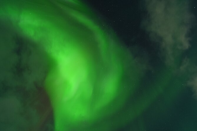 Tromsø: English/Spanish Aurora Pathfinder Tour with Photos - Price and value at $172.23