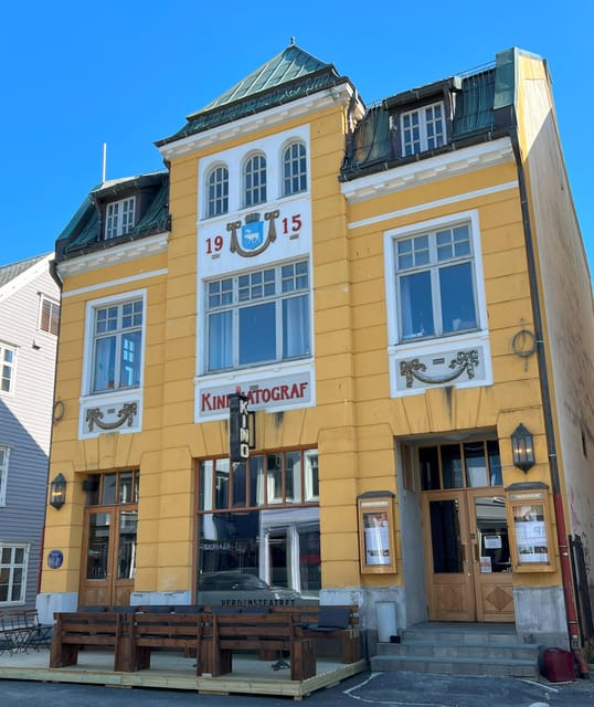 TROMSØ: Explore The City And a Guided Tour Of PolarMuseum! - Starting beside Roald Amundsen in central Tromsø